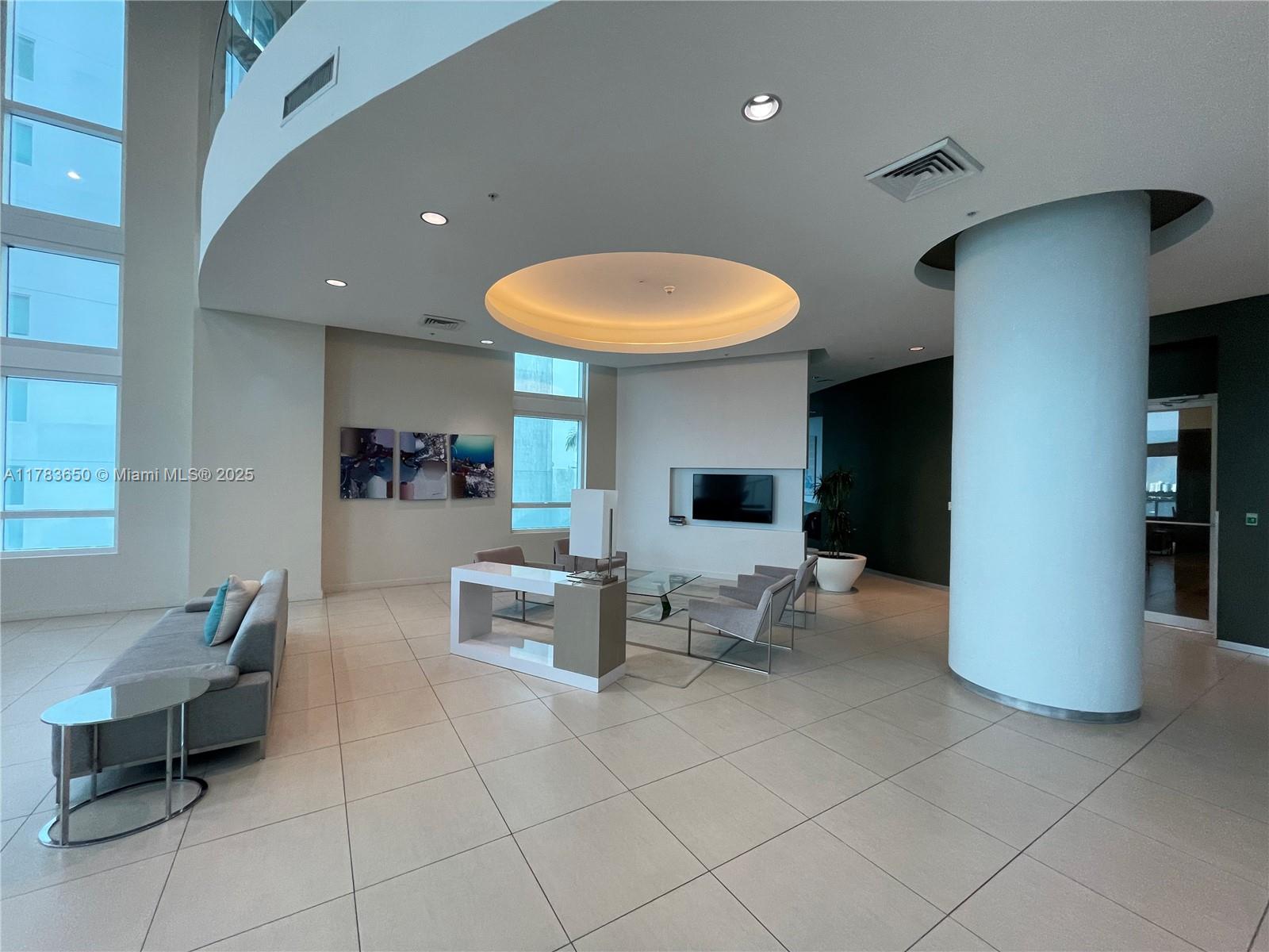 1900 N Bayshore Dr #2404, Miami FL 33132