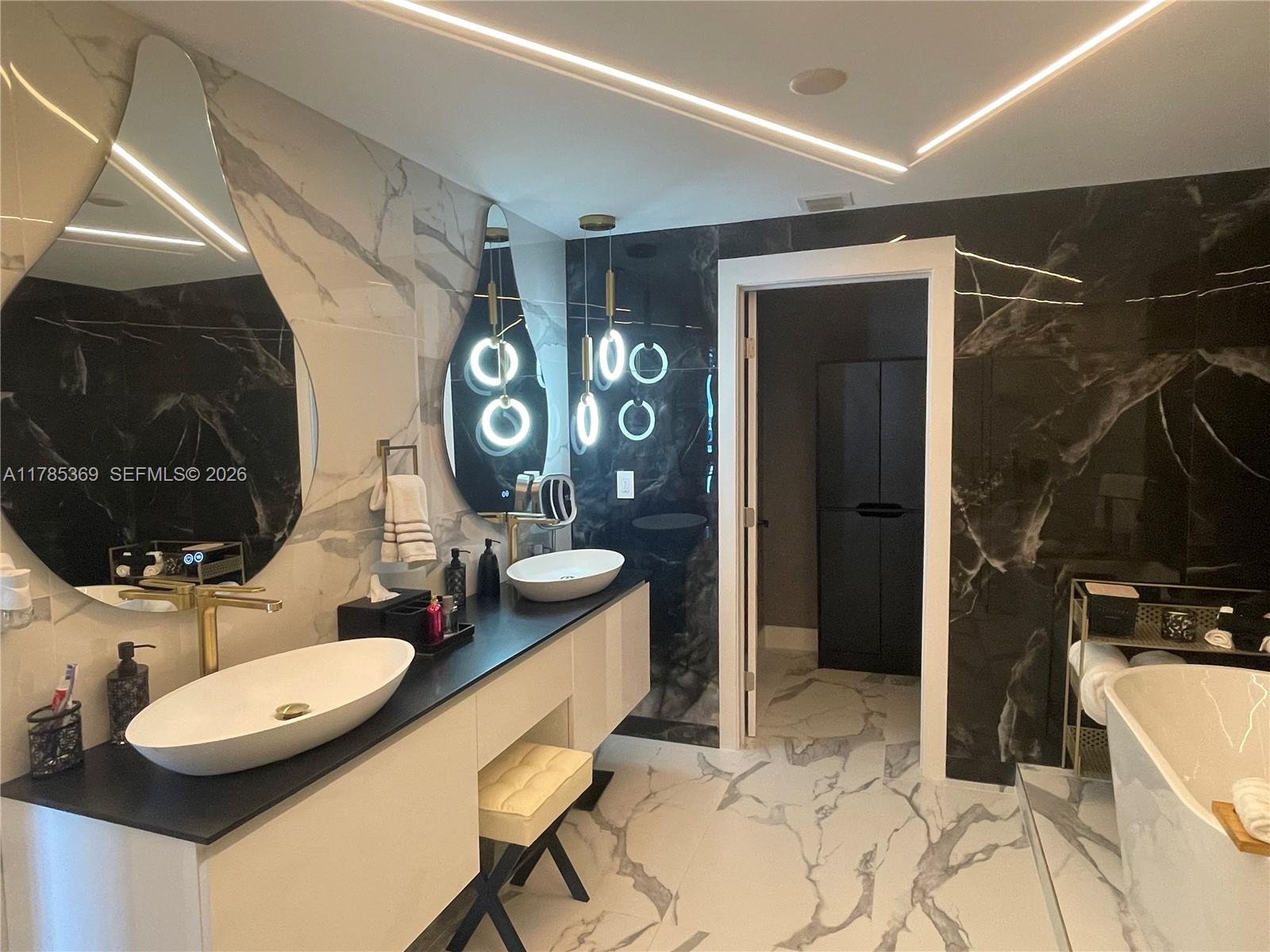 3101 S Ocean Dr #1707, Hollywood FL 33019