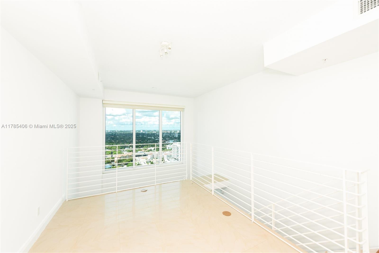 60 SW 13th St #2609, Miami FL 33130