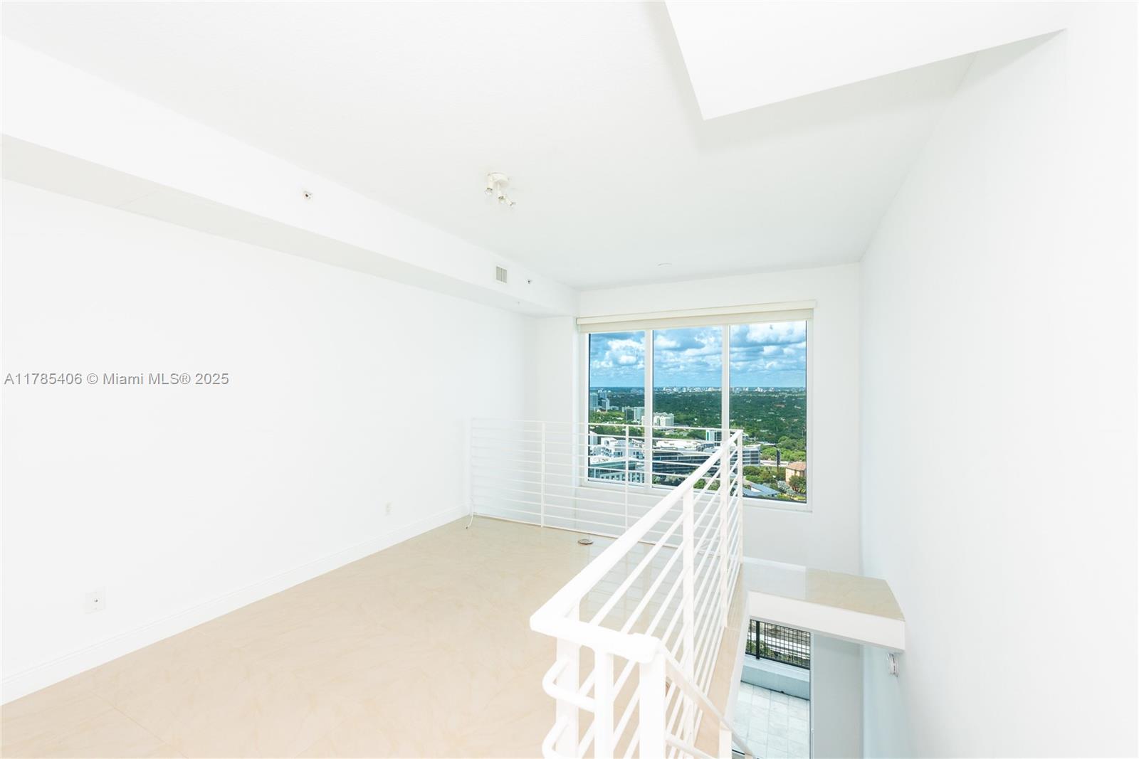 60 SW 13th St #2609, Miami FL 33130