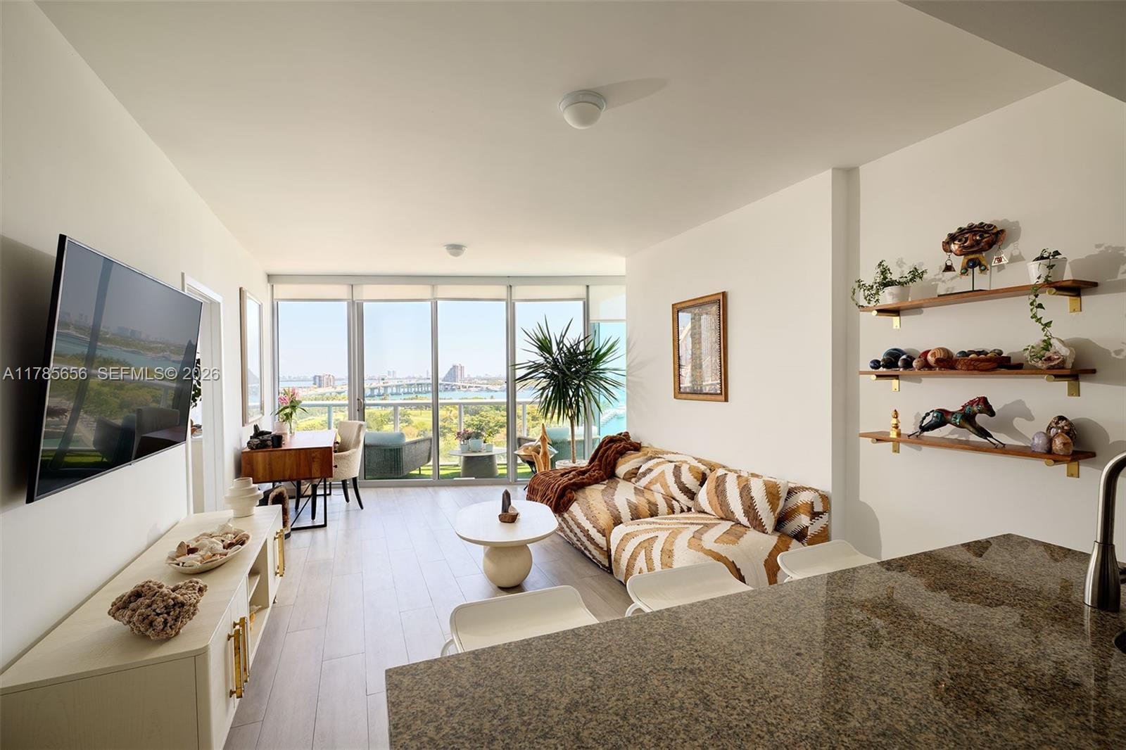 888 Biscayne Blvd #1009, Miami FL 33132