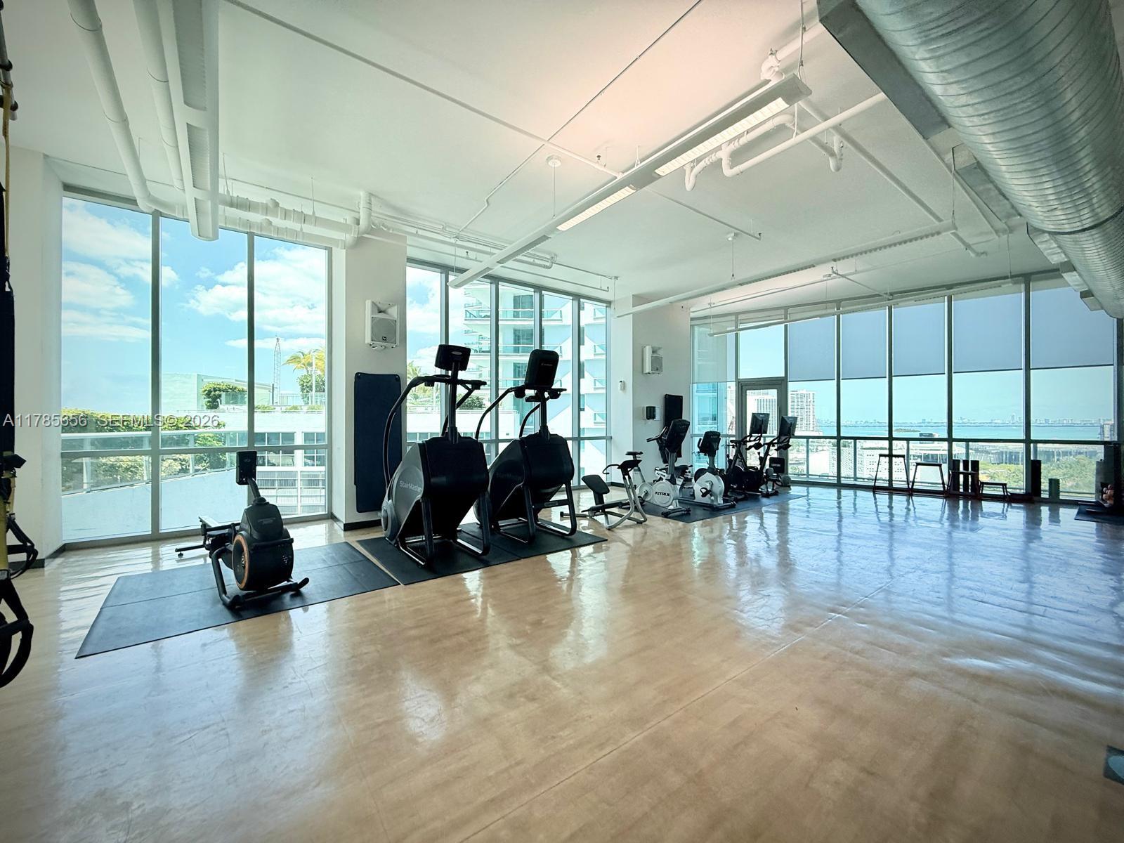 888 Biscayne Blvd #1009, Miami FL 33132