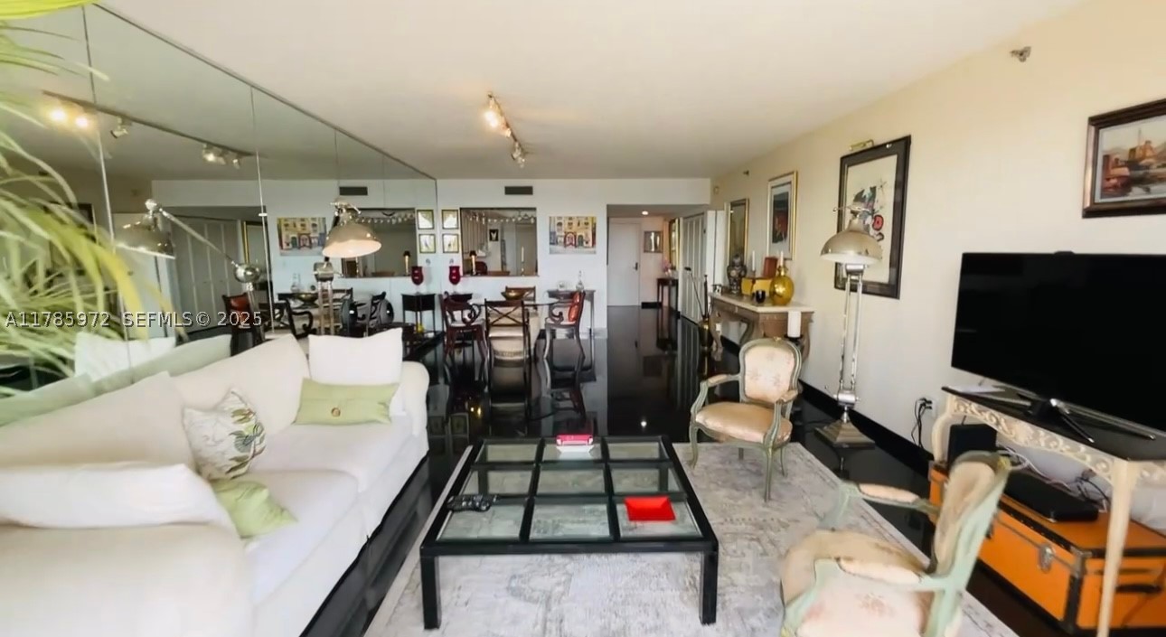 8855 Collins Ave #9E, Surfside FL 33154
