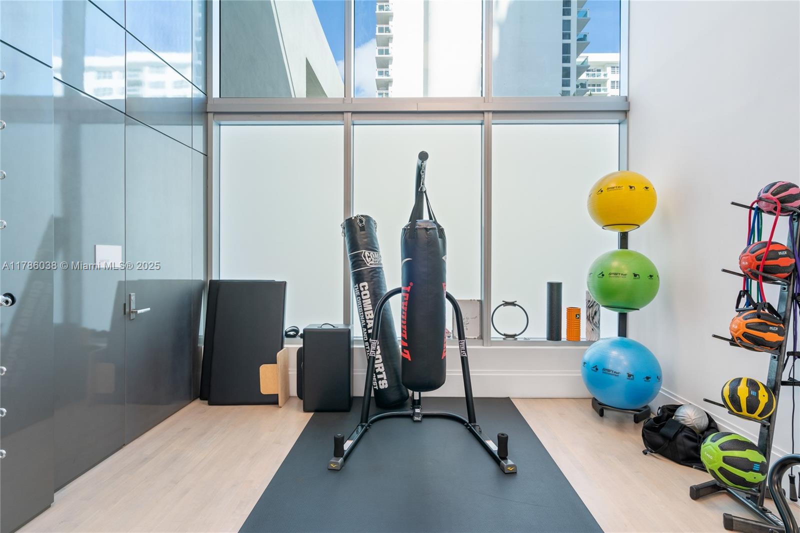 6901 Collins Ave #401, Miami Beach FL 33141