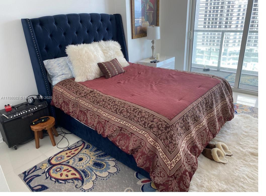 244 Biscayne Blvd #3004, Miami FL 33132