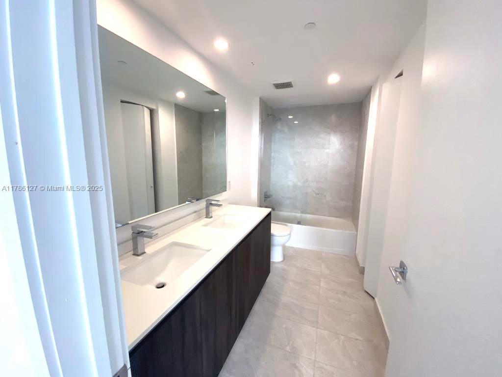 488 NE 18th St #4905, Miami FL 33132
