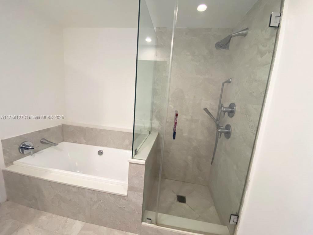 488 NE 18th St #4905, Miami FL 33132