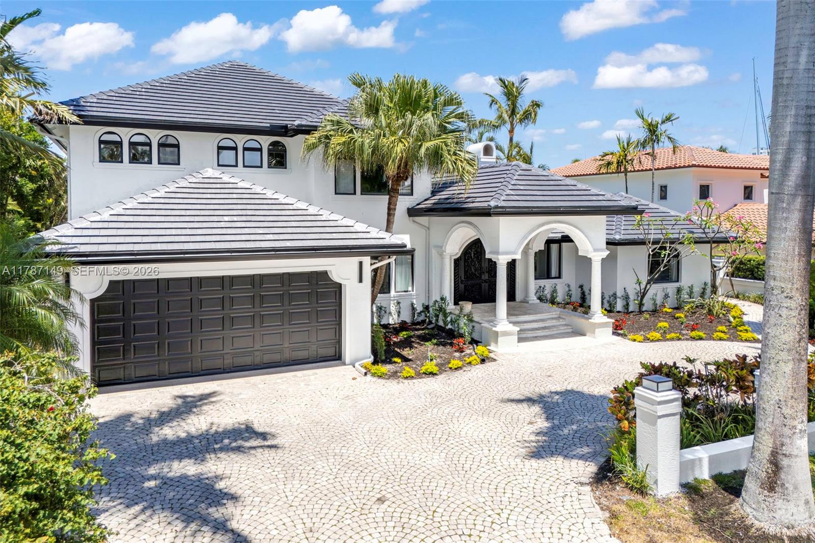 2561 Lucille Dr, Fort Lauderdale FL 33316