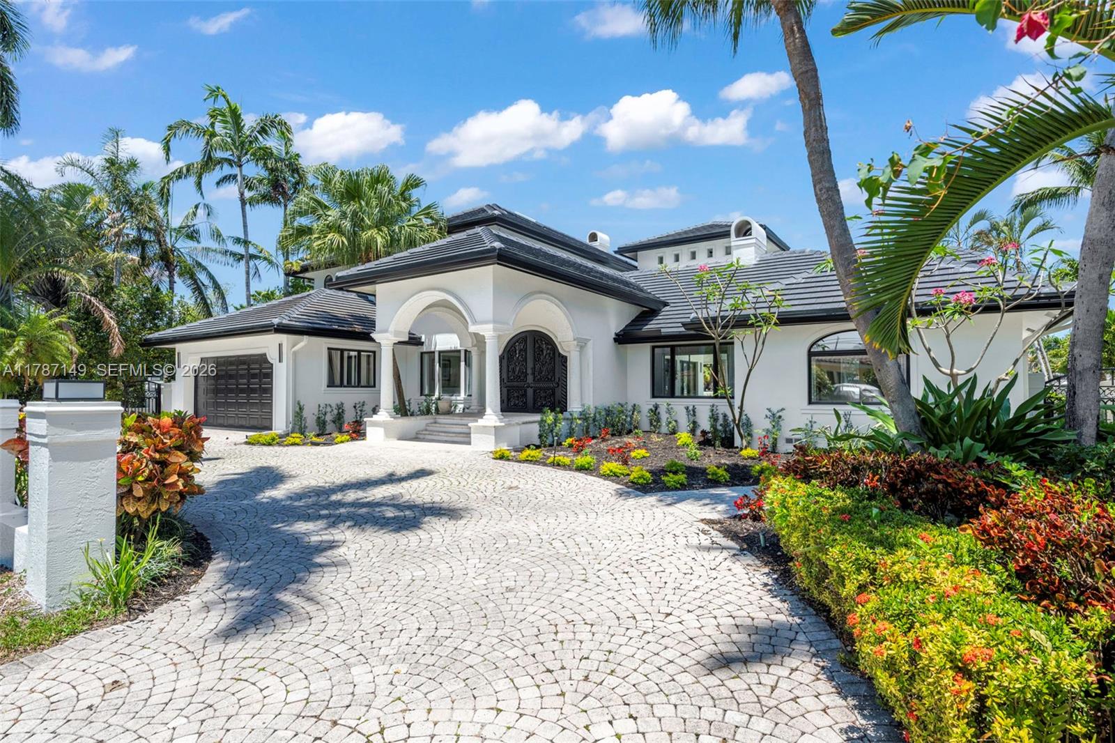 2561 Lucille Dr, Fort Lauderdale FL 33316