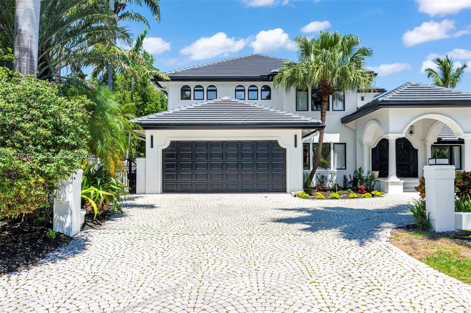 2561 Lucille Dr, Fort Lauderdale FL 33316