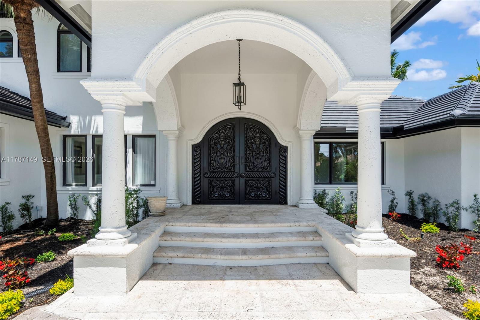2561 Lucille Dr, Fort Lauderdale FL 33316