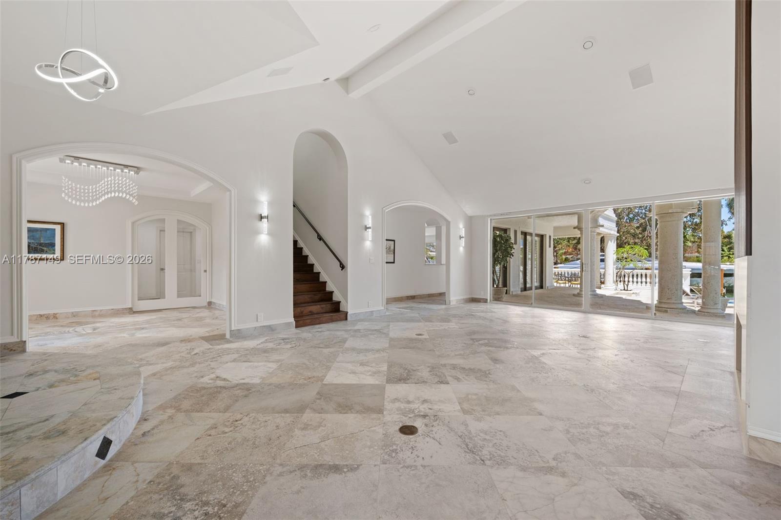 2561 Lucille Dr, Fort Lauderdale FL 33316