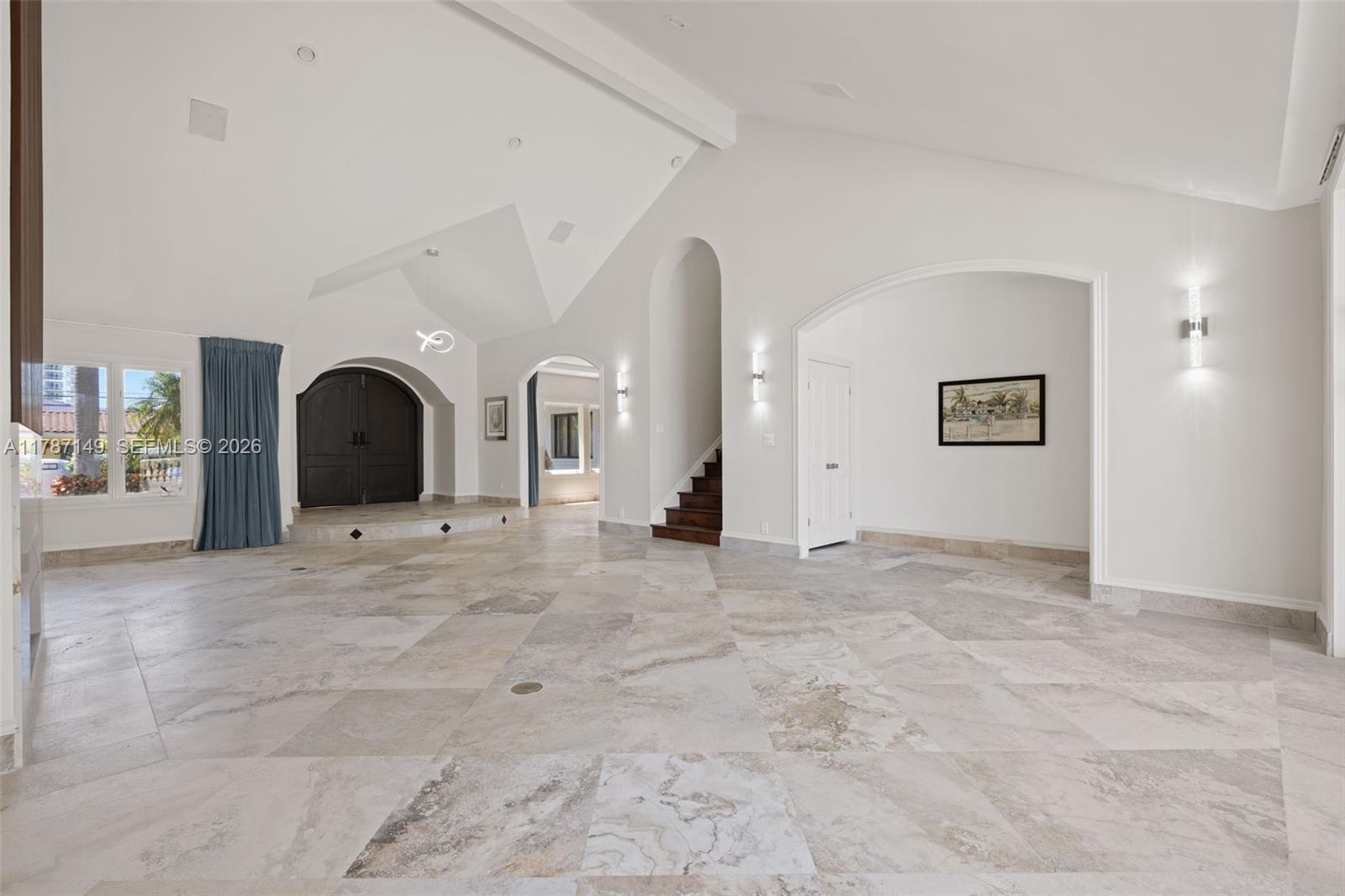 2561 Lucille Dr, Fort Lauderdale FL 33316