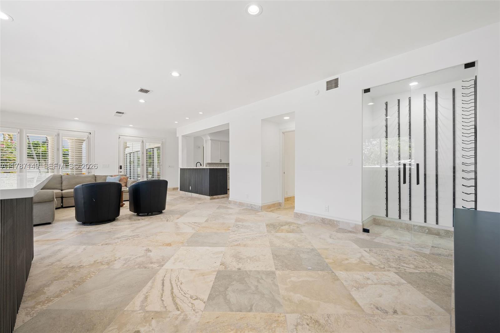 2561 Lucille Dr, Fort Lauderdale FL 33316