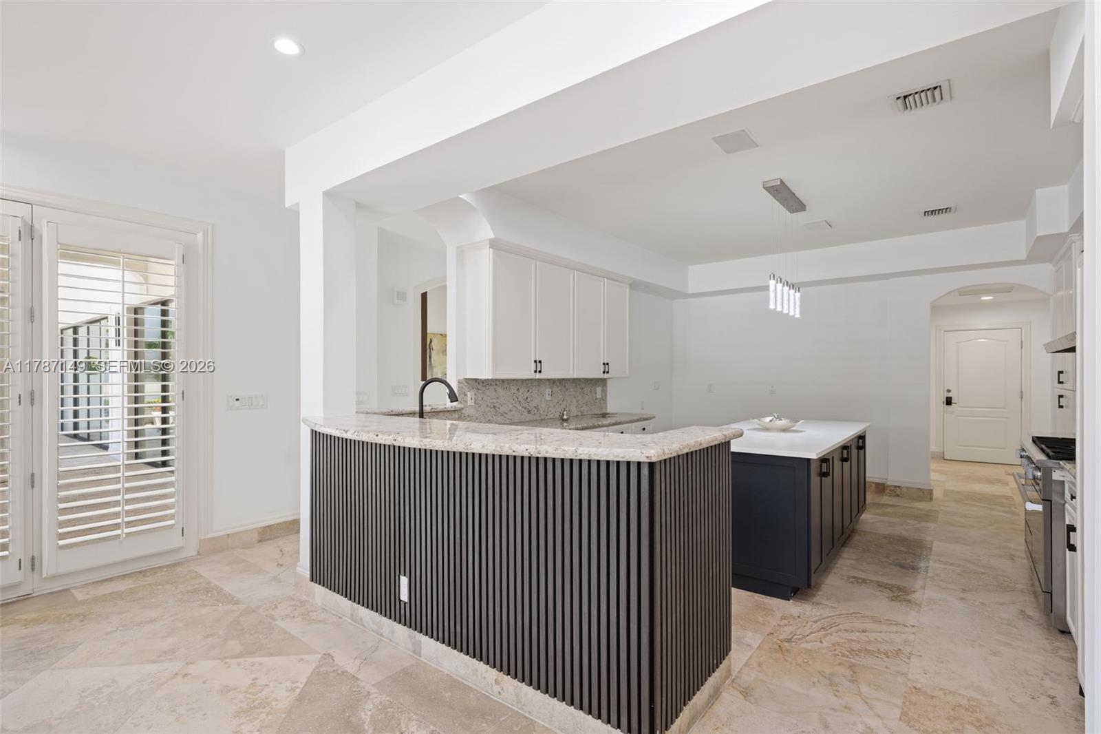 2561 Lucille Dr, Fort Lauderdale FL 33316