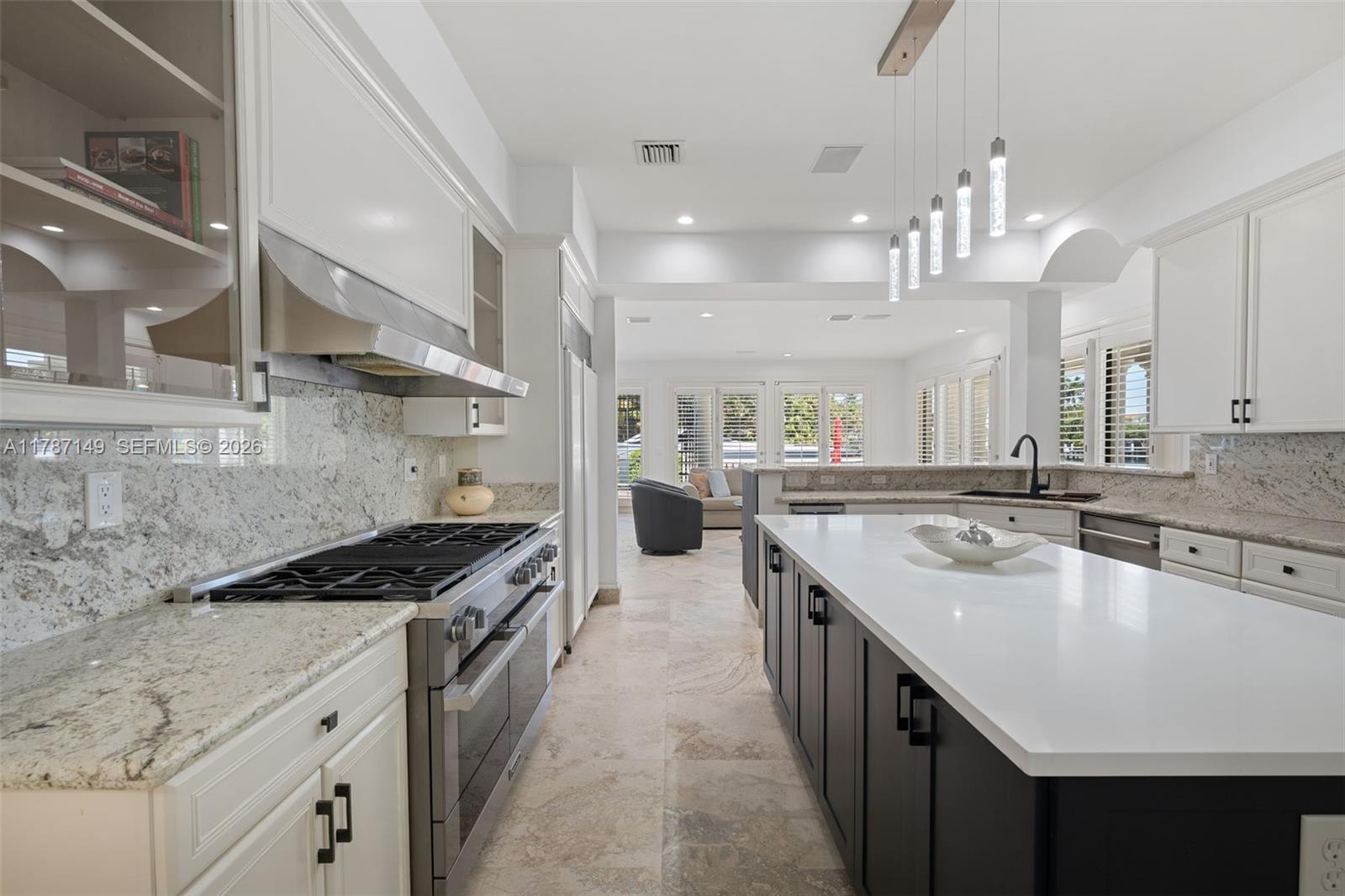 2561 Lucille Dr, Fort Lauderdale FL 33316