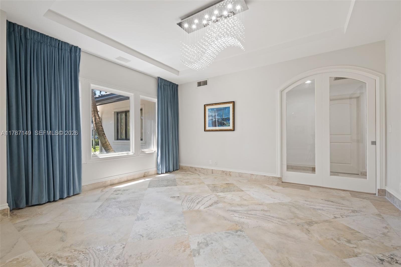 2561 Lucille Dr, Fort Lauderdale FL 33316