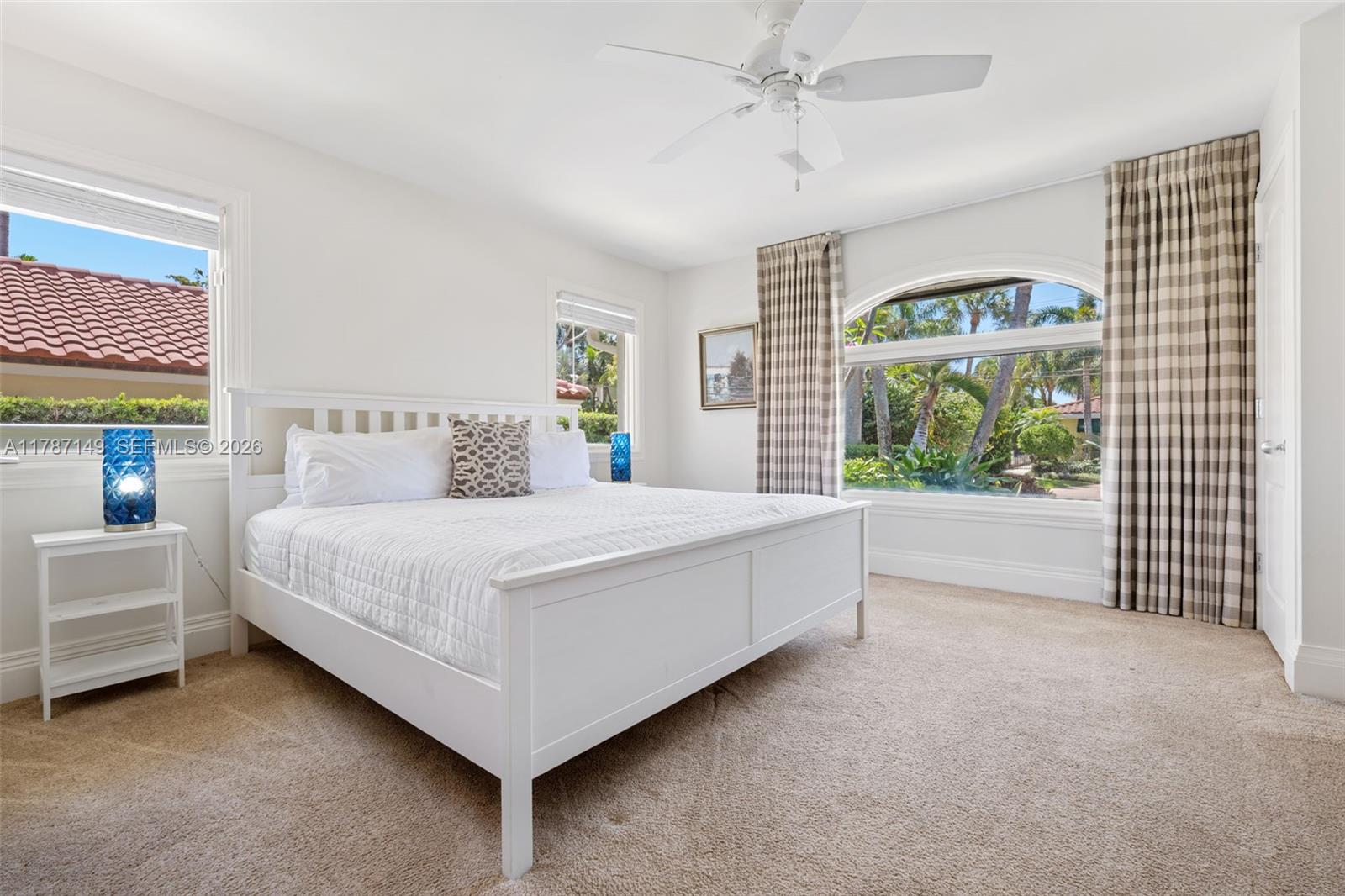 2561 Lucille Dr, Fort Lauderdale FL 33316
