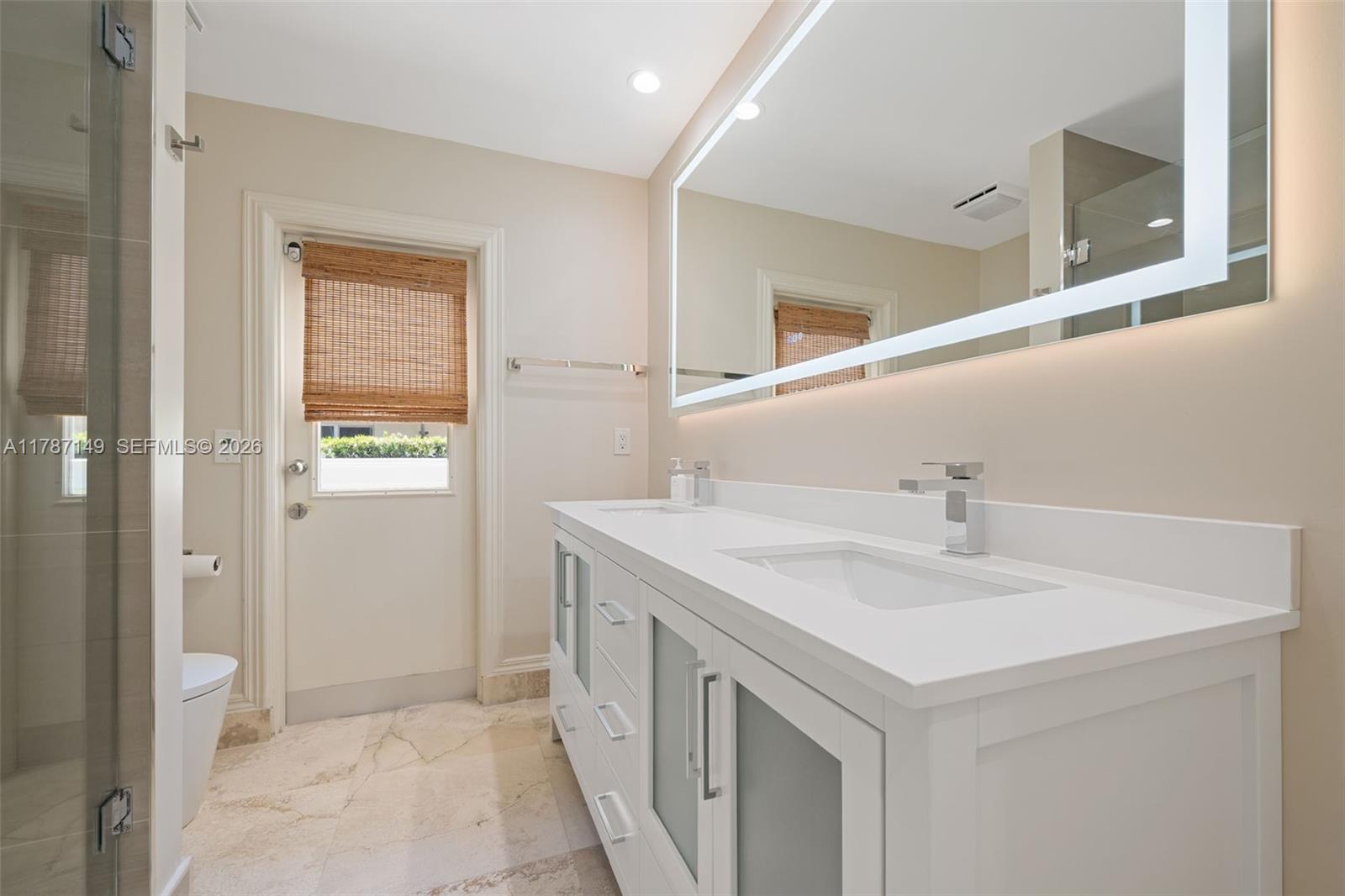 2561 Lucille Dr, Fort Lauderdale FL 33316
