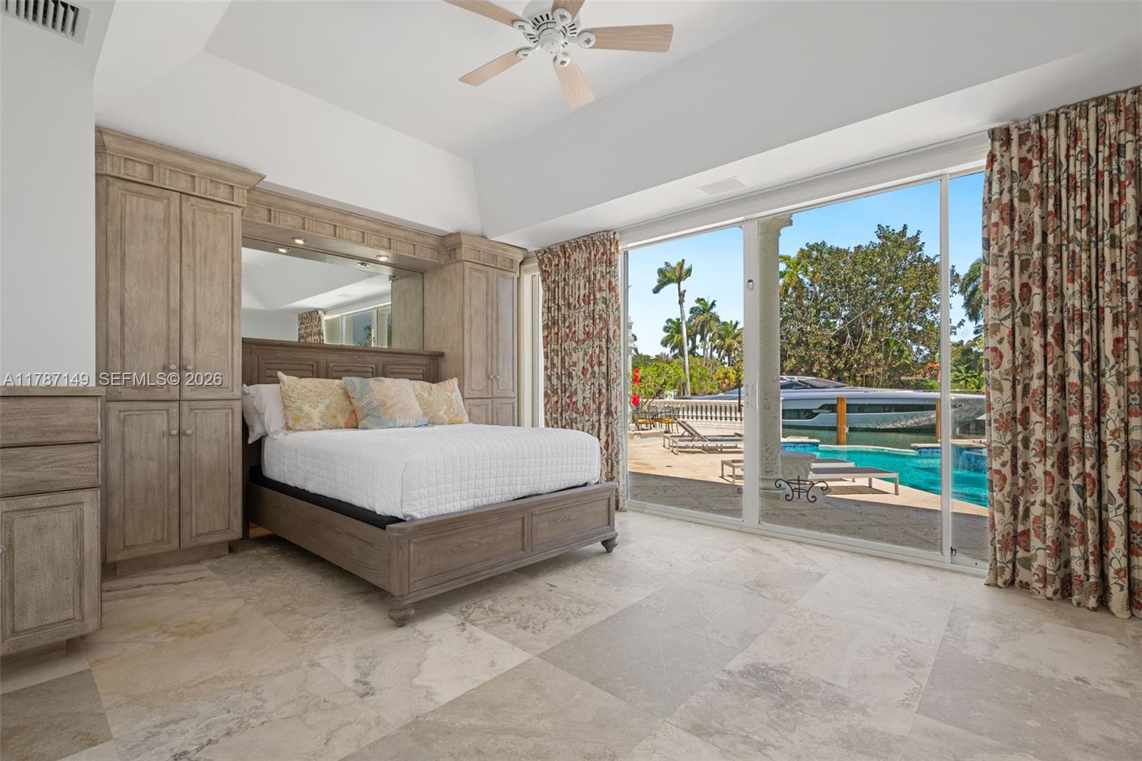 2561 Lucille Dr, Fort Lauderdale FL 33316