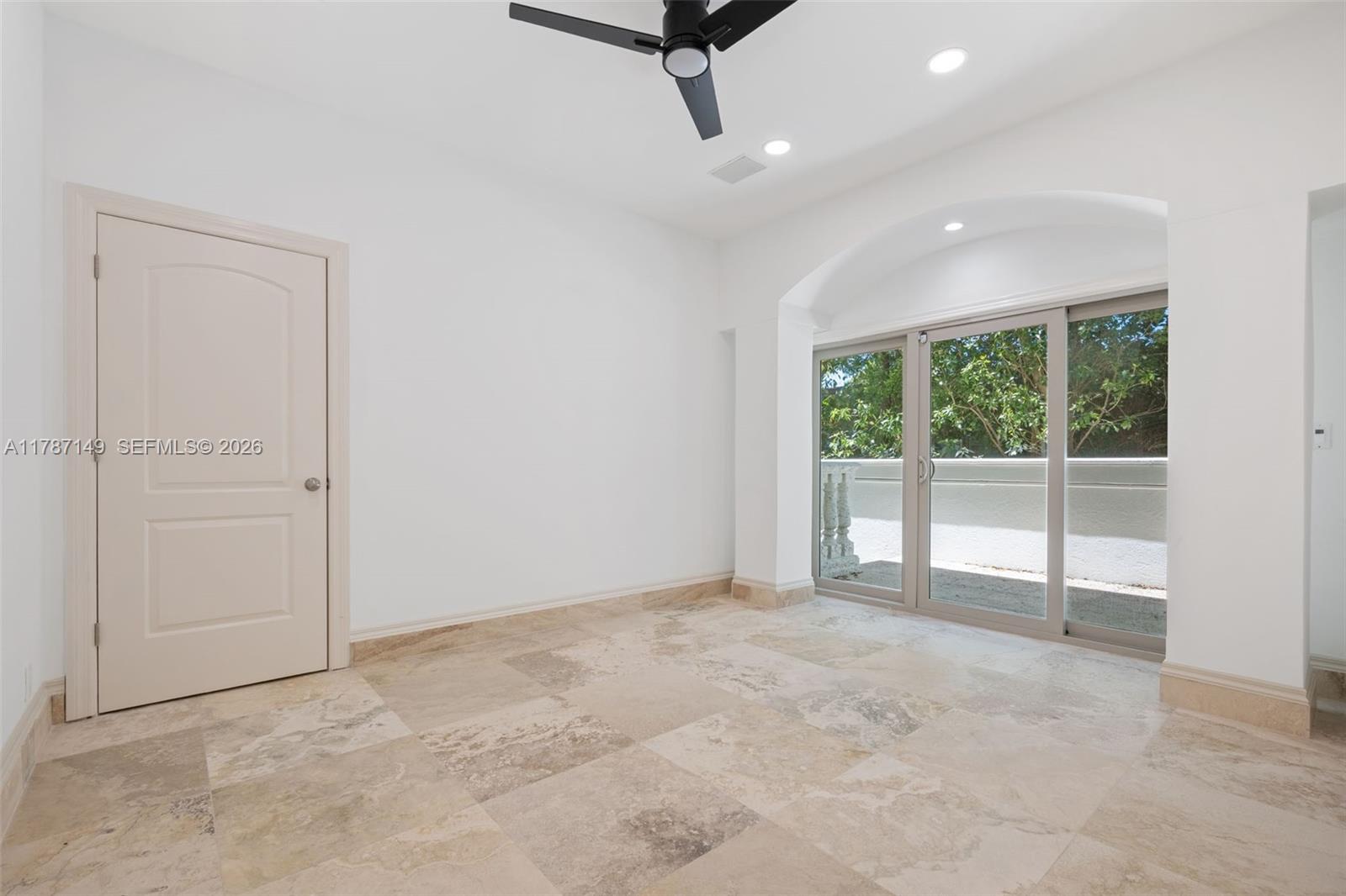 2561 Lucille Dr, Fort Lauderdale FL 33316