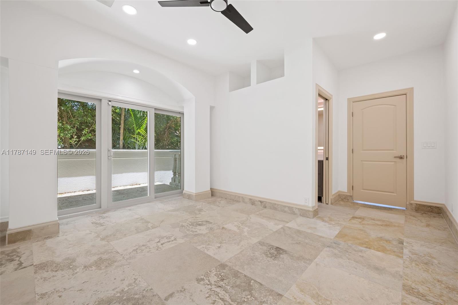 2561 Lucille Dr, Fort Lauderdale FL 33316
