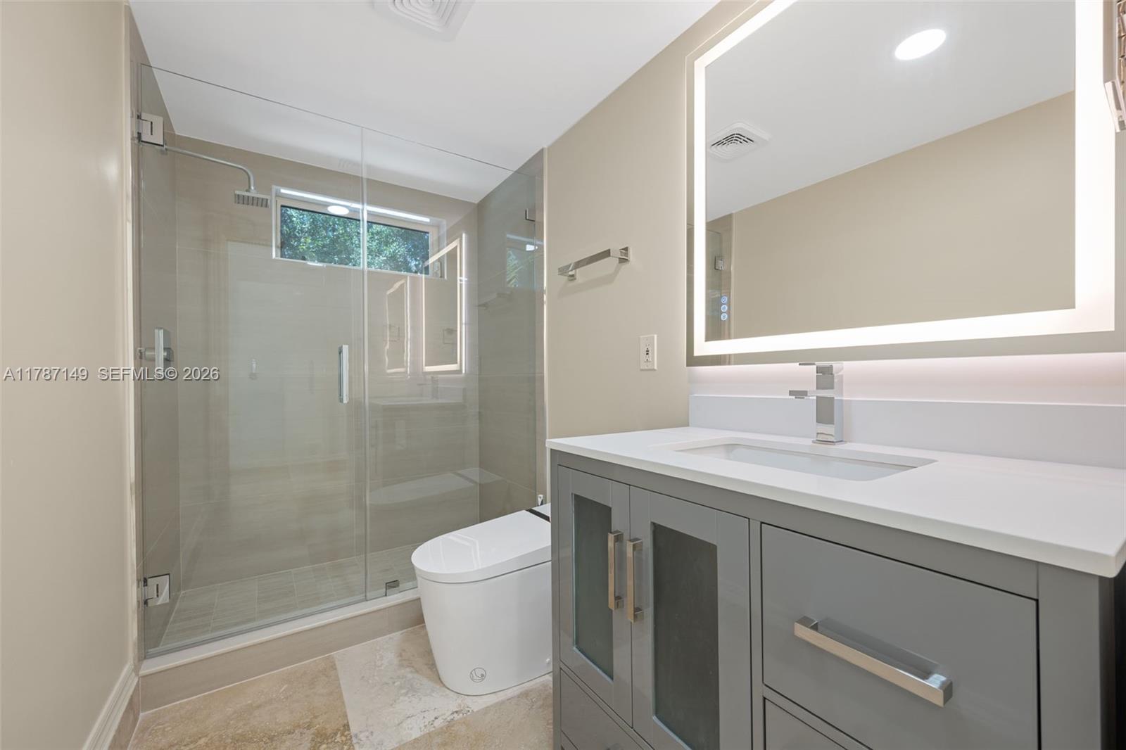 2561 Lucille Dr, Fort Lauderdale FL 33316