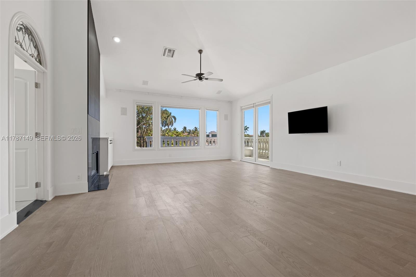 2561 Lucille Dr, Fort Lauderdale FL 33316