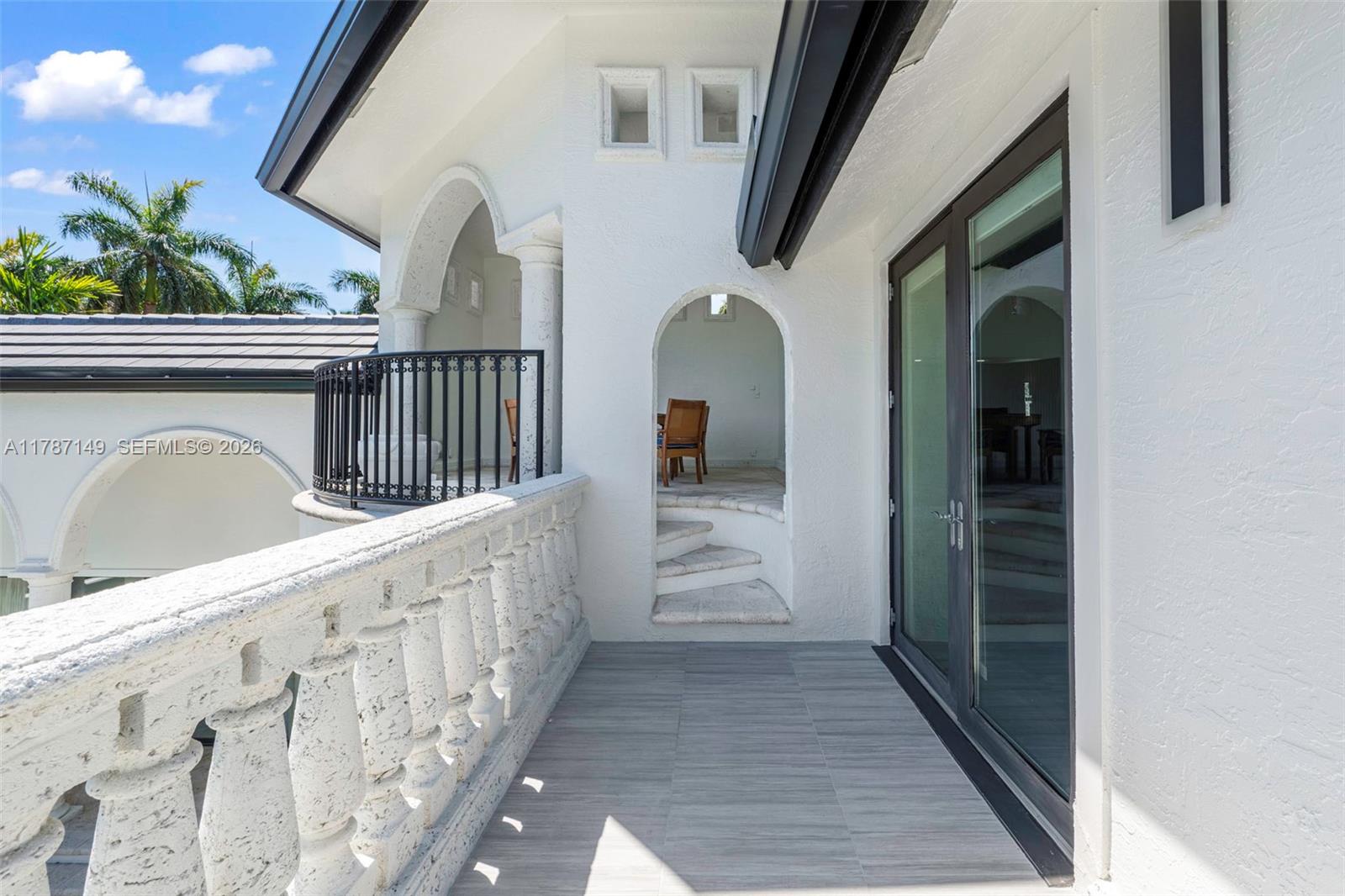2561 Lucille Dr, Fort Lauderdale FL 33316
