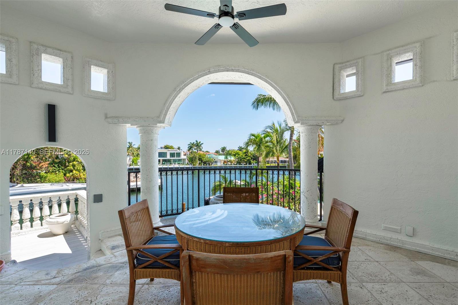 2561 Lucille Dr, Fort Lauderdale FL 33316