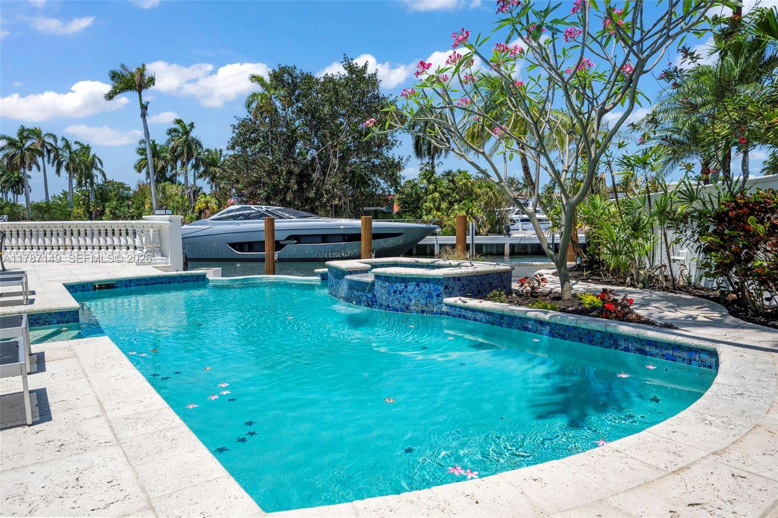 2561 Lucille Dr, Fort Lauderdale FL 33316