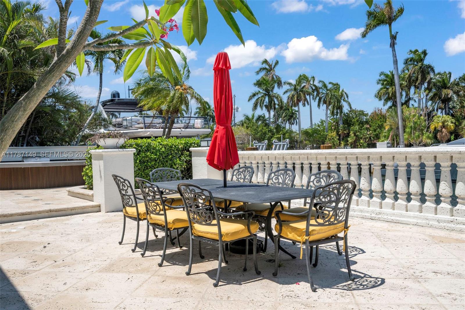 2561 Lucille Dr, Fort Lauderdale FL 33316