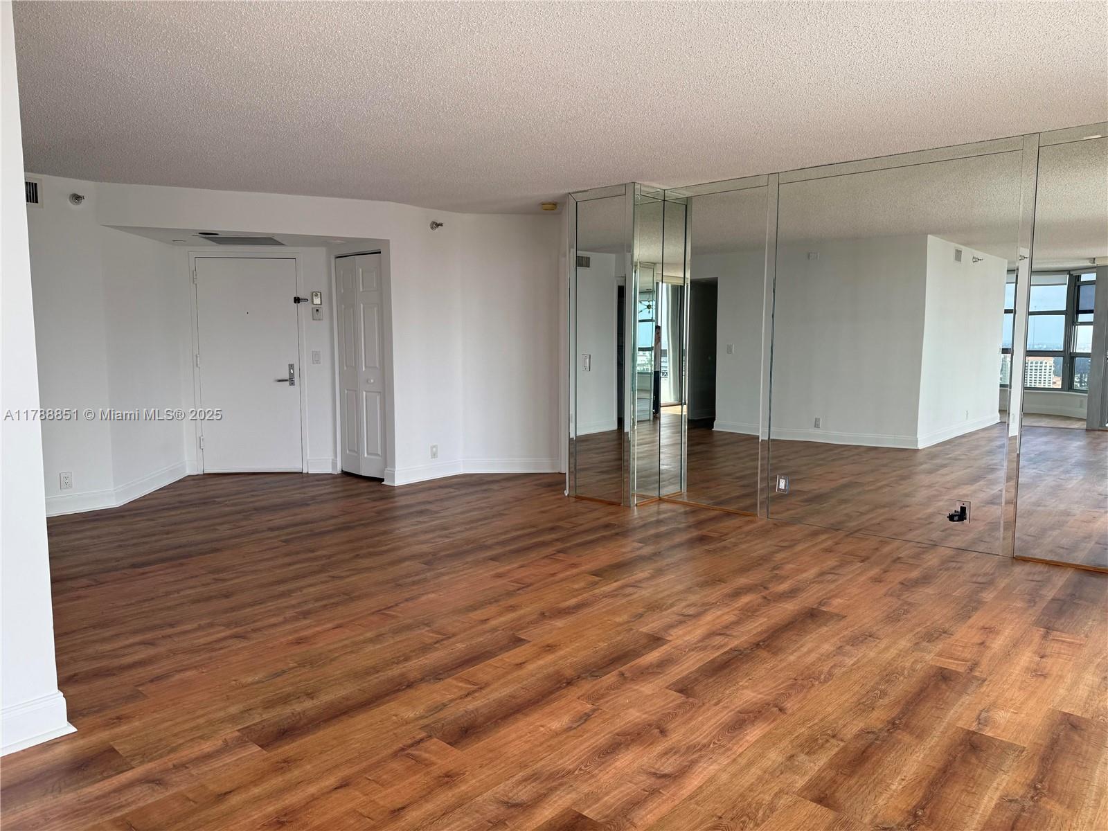 3500 Mystic Pointe Dr #3003, Aventura FL 33180