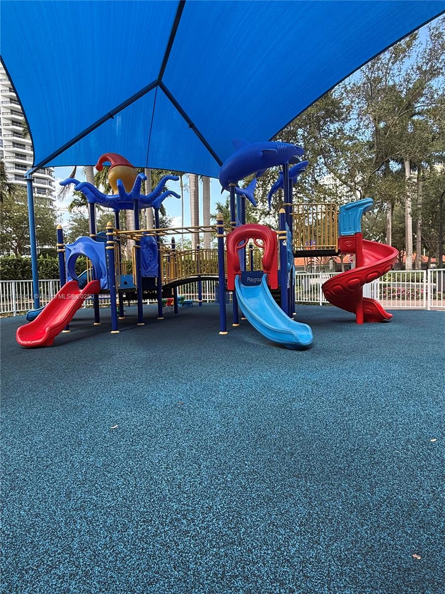 3500 Mystic Pointe Dr #3003, Aventura FL 33180