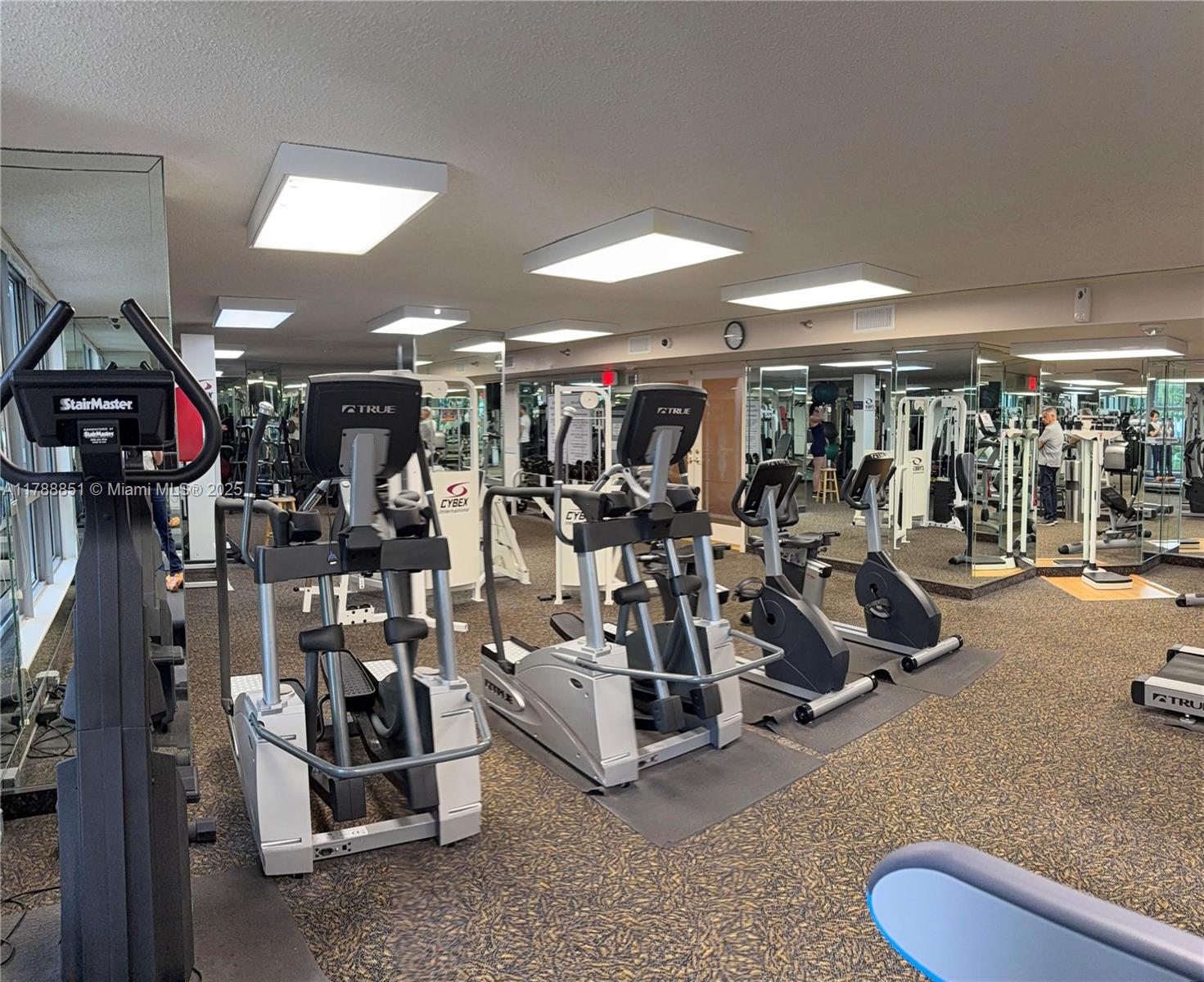 3500 Mystic Pointe Dr #3003, Aventura FL 33180