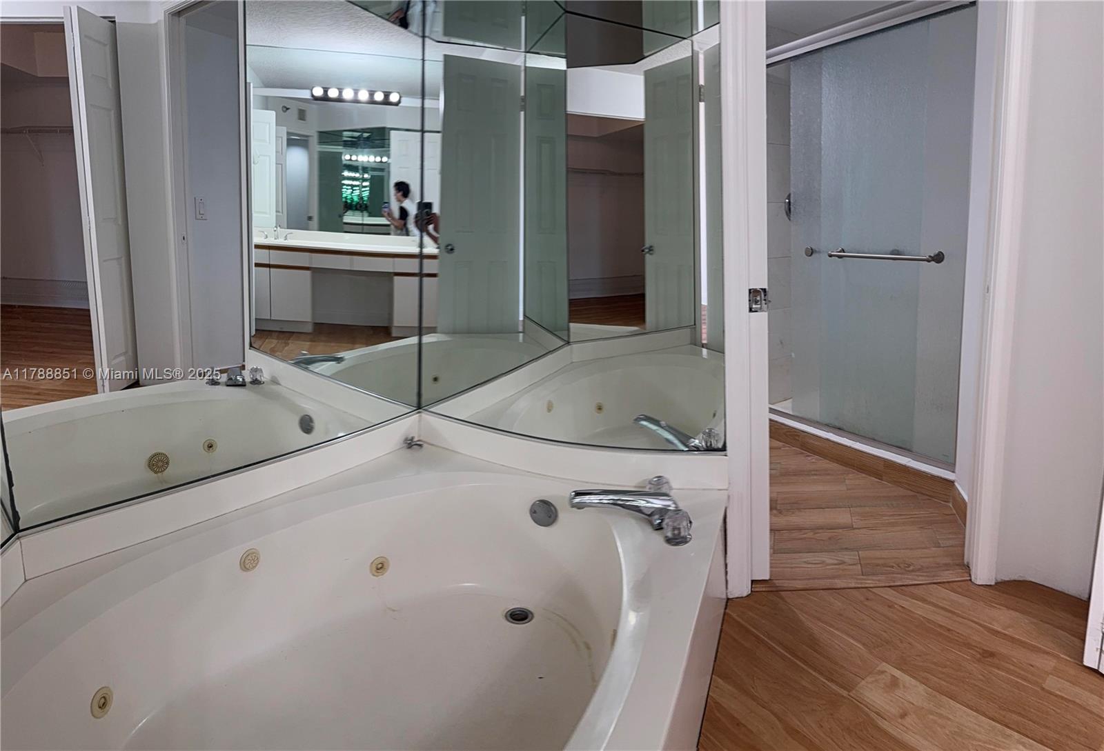 3500 Mystic Pointe Dr #3003, Aventura FL 33180