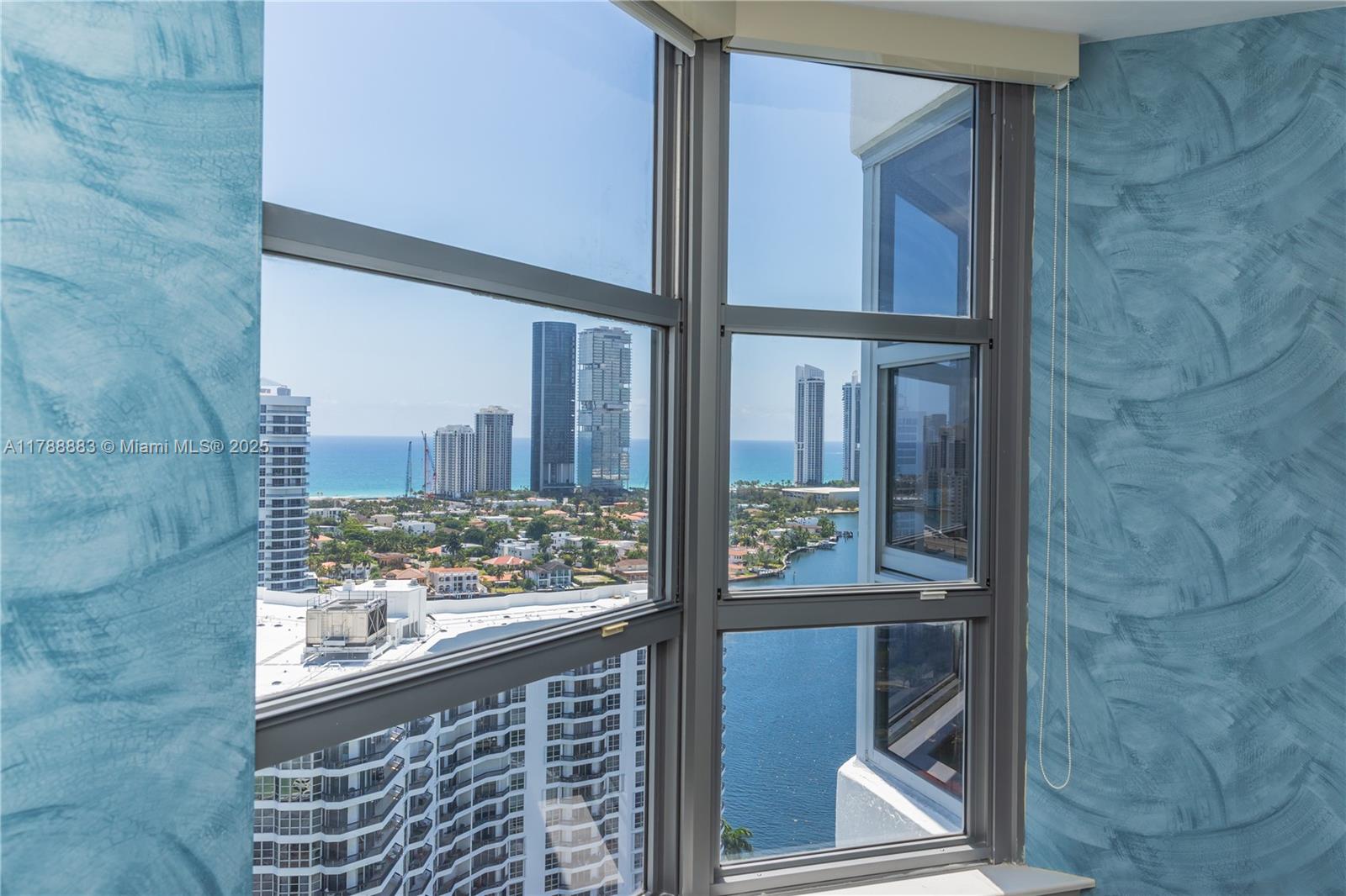 3530 Mystic Pointe Dr #2910, Aventura FL 33180