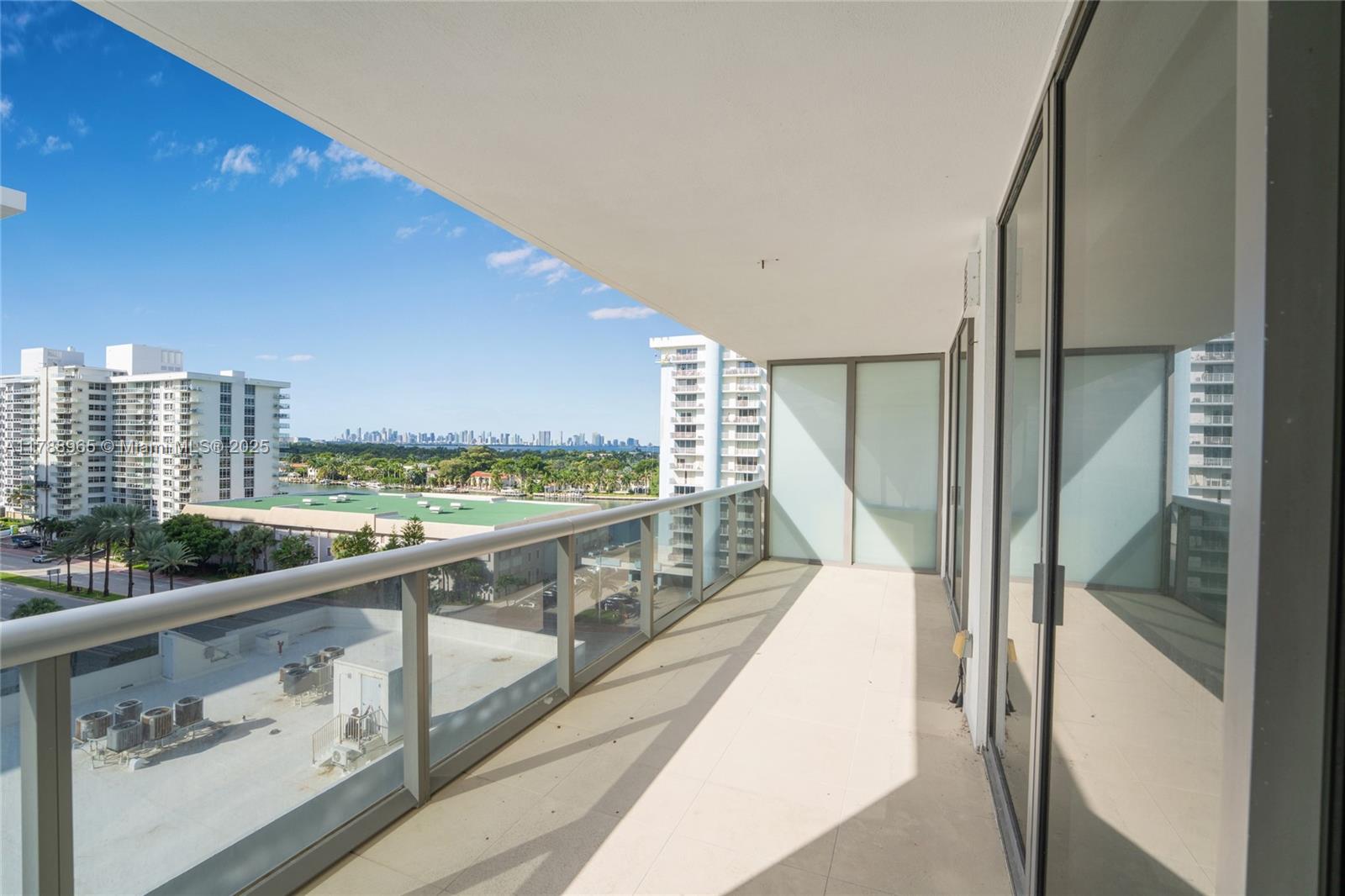 5875 Collins Ave #1006, Miami Beach FL 33140