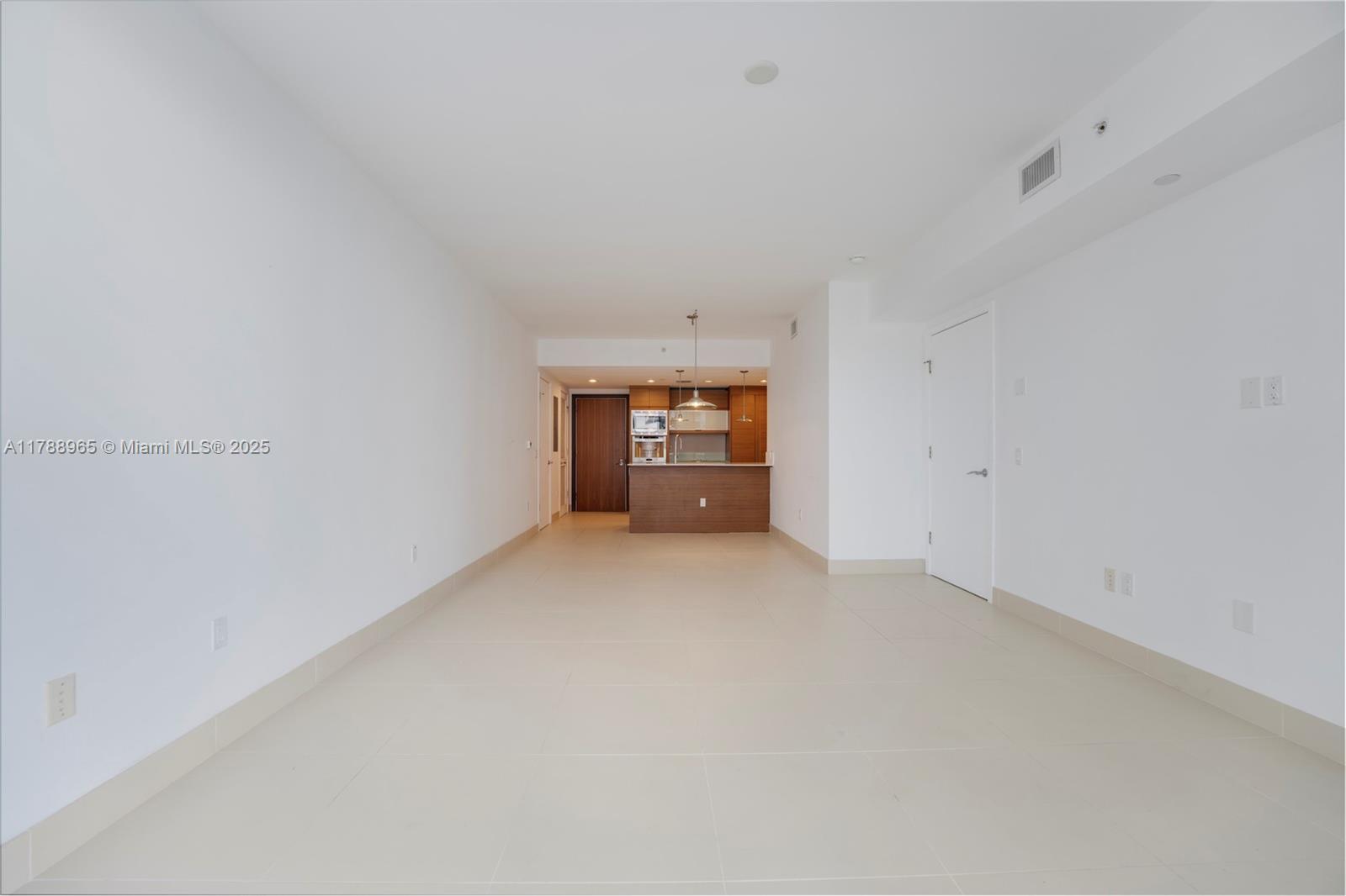 5875 Collins Ave #1006, Miami Beach FL 33140