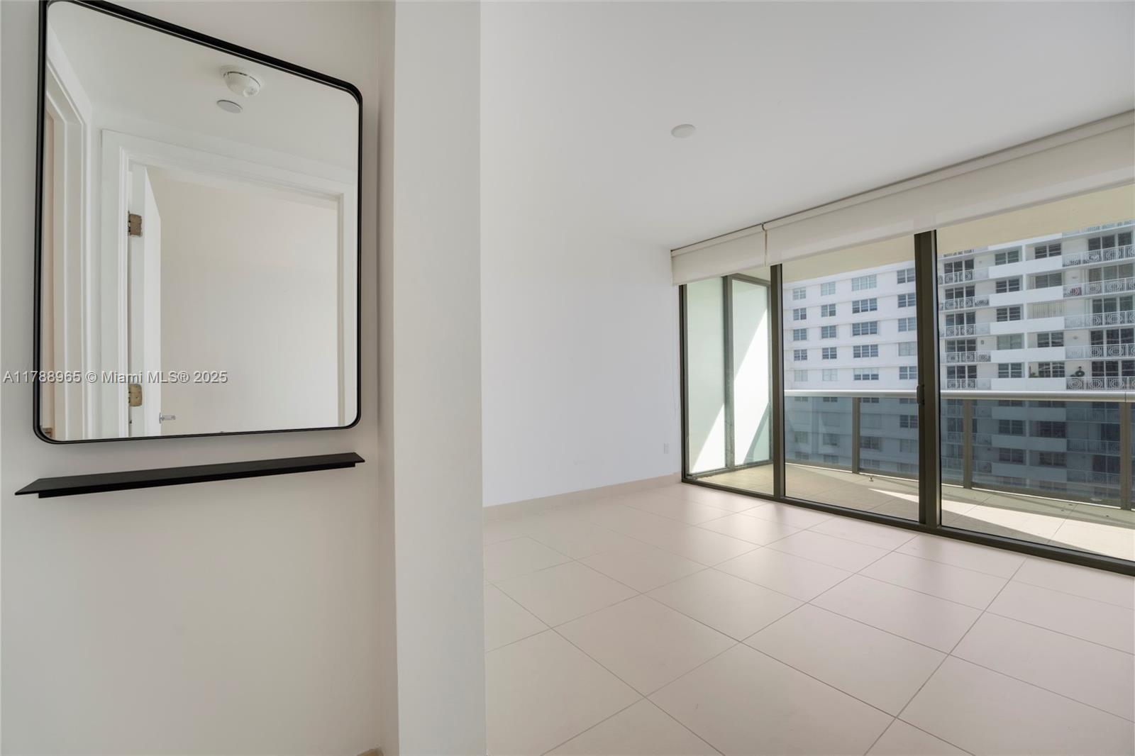 5875 Collins Ave #1006, Miami Beach FL 33140