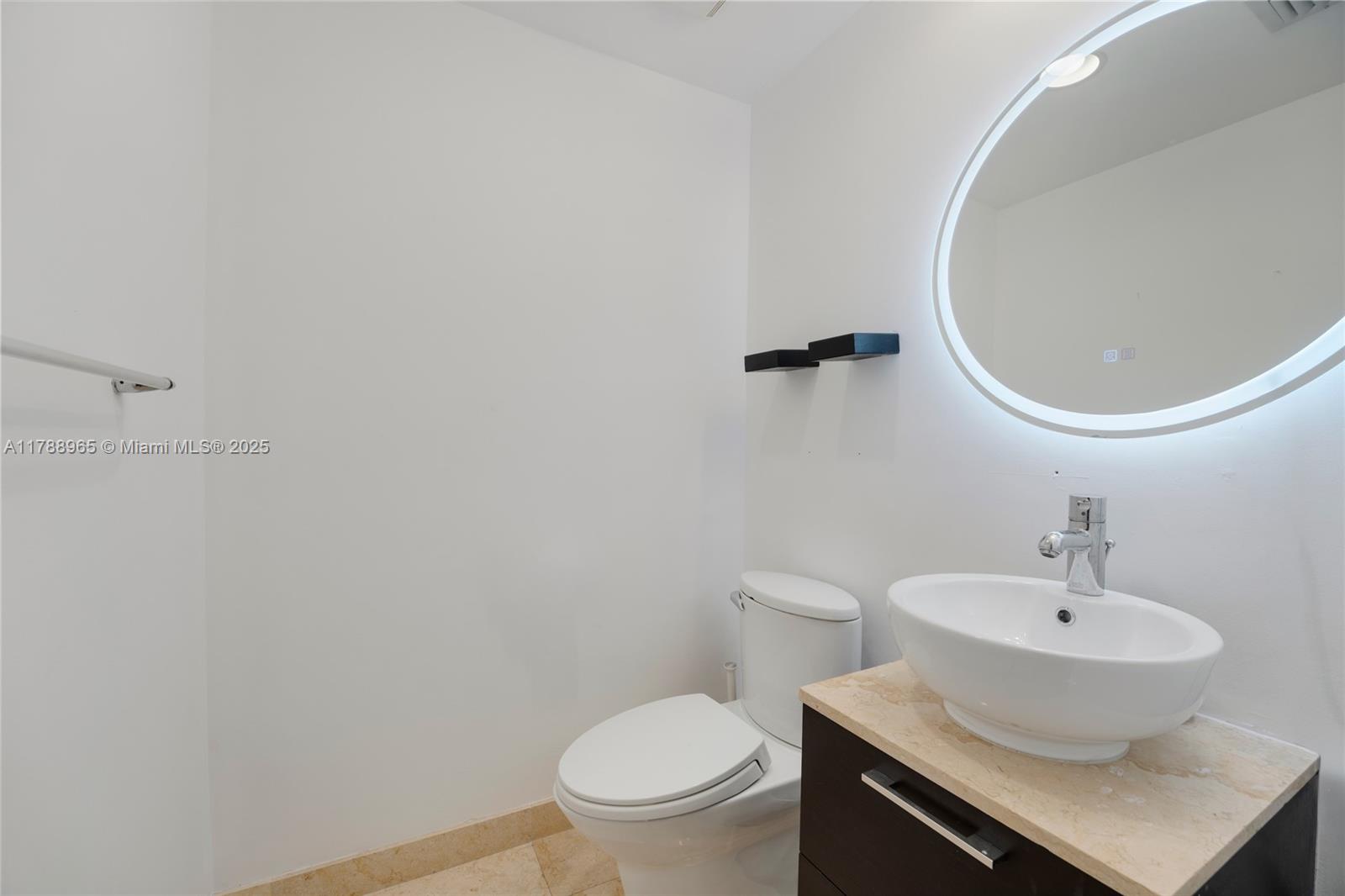 5875 Collins Ave #1006, Miami Beach FL 33140