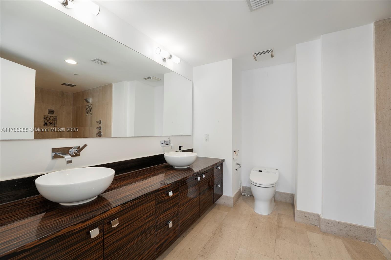 5875 Collins Ave #1006, Miami Beach FL 33140