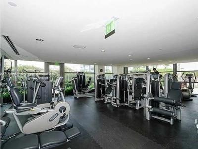 5875 Collins Ave #1006, Miami Beach FL 33140