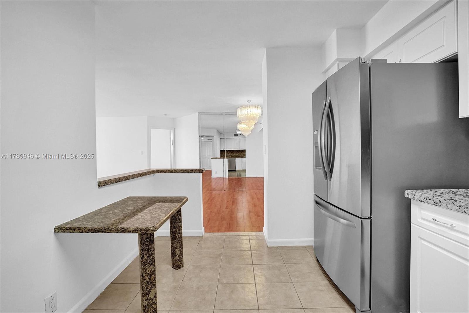 Aventura FL 33180 - A11789946