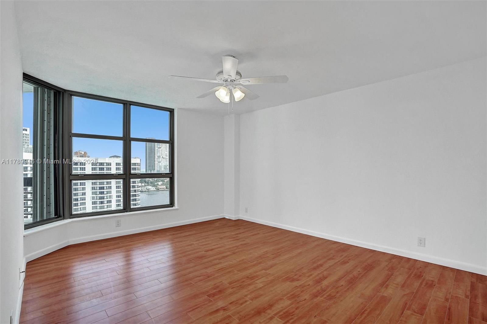 Aventura FL 33180 - A11789946