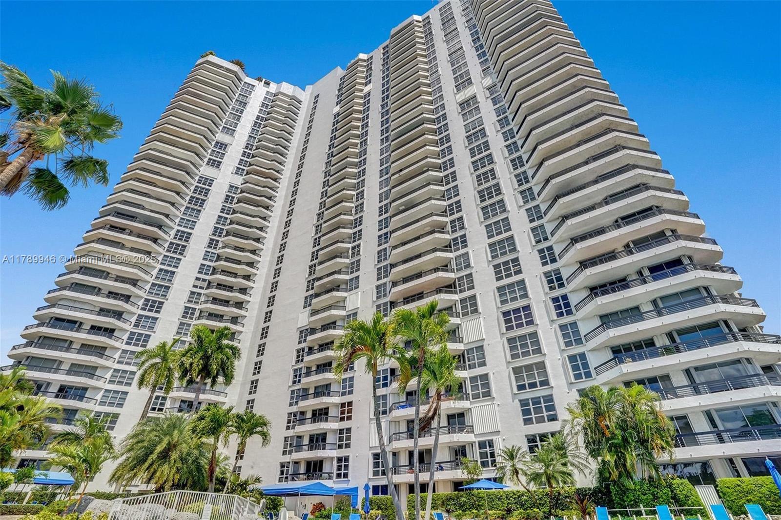 Aventura FL 33180 - A11789946
