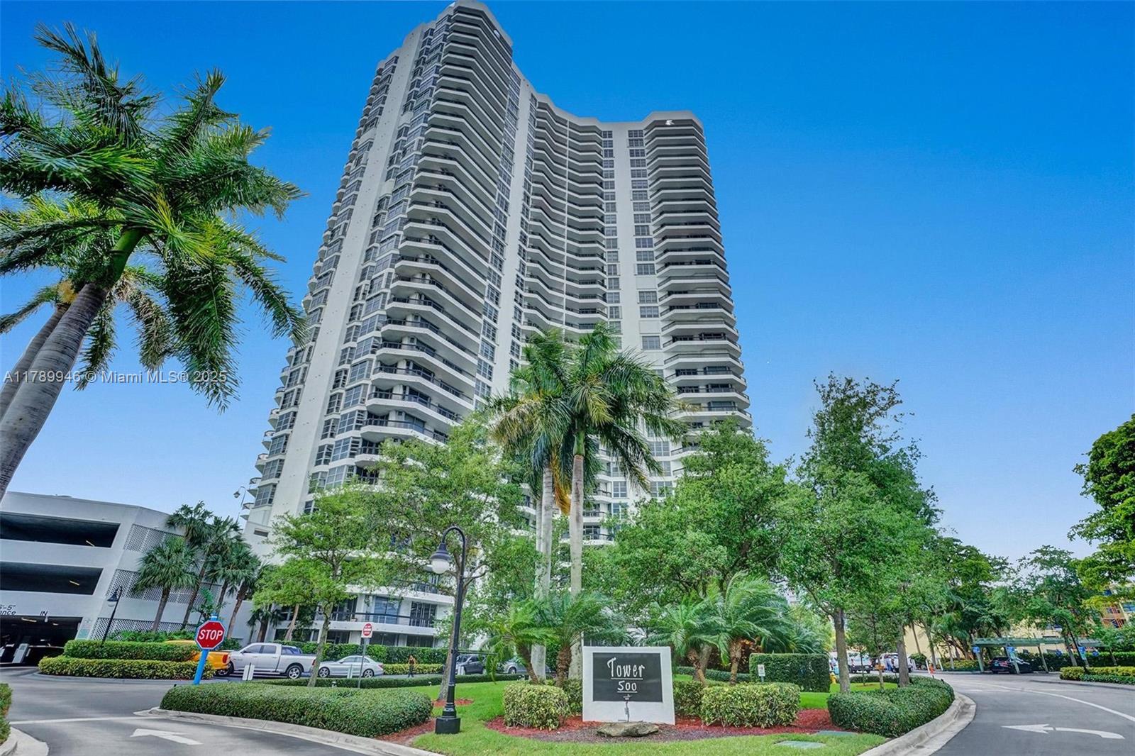 Aventura FL 33180 - A11789946