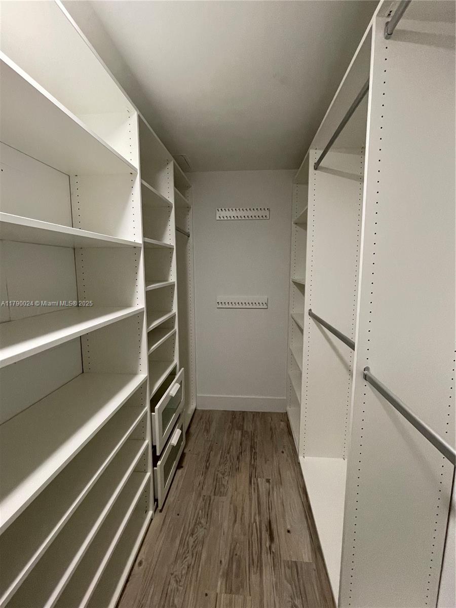 92 SW 3rd St #2302, Miami FL 33130
