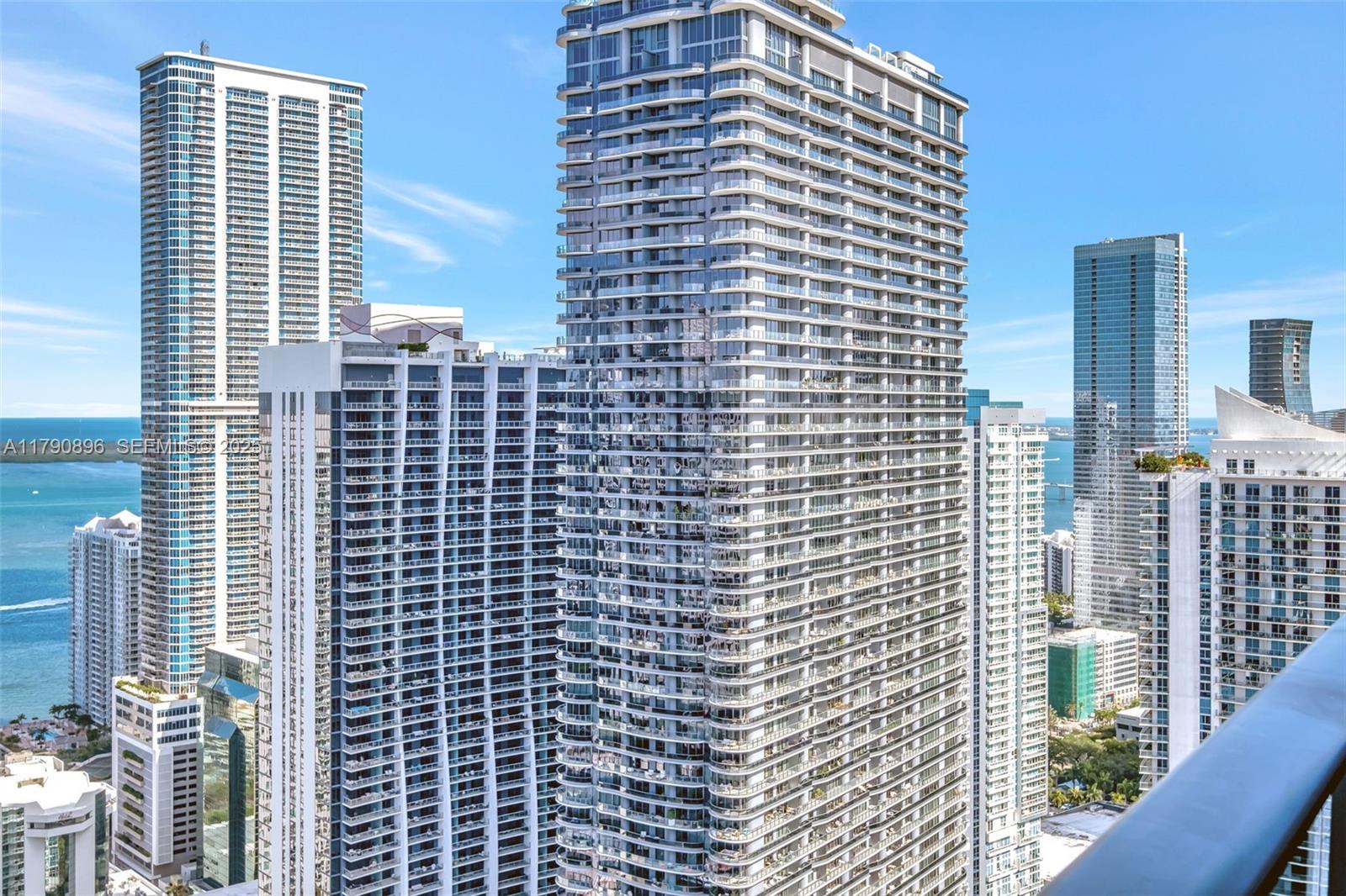 55 SW 9th St #PH4501, Miami FL 33130