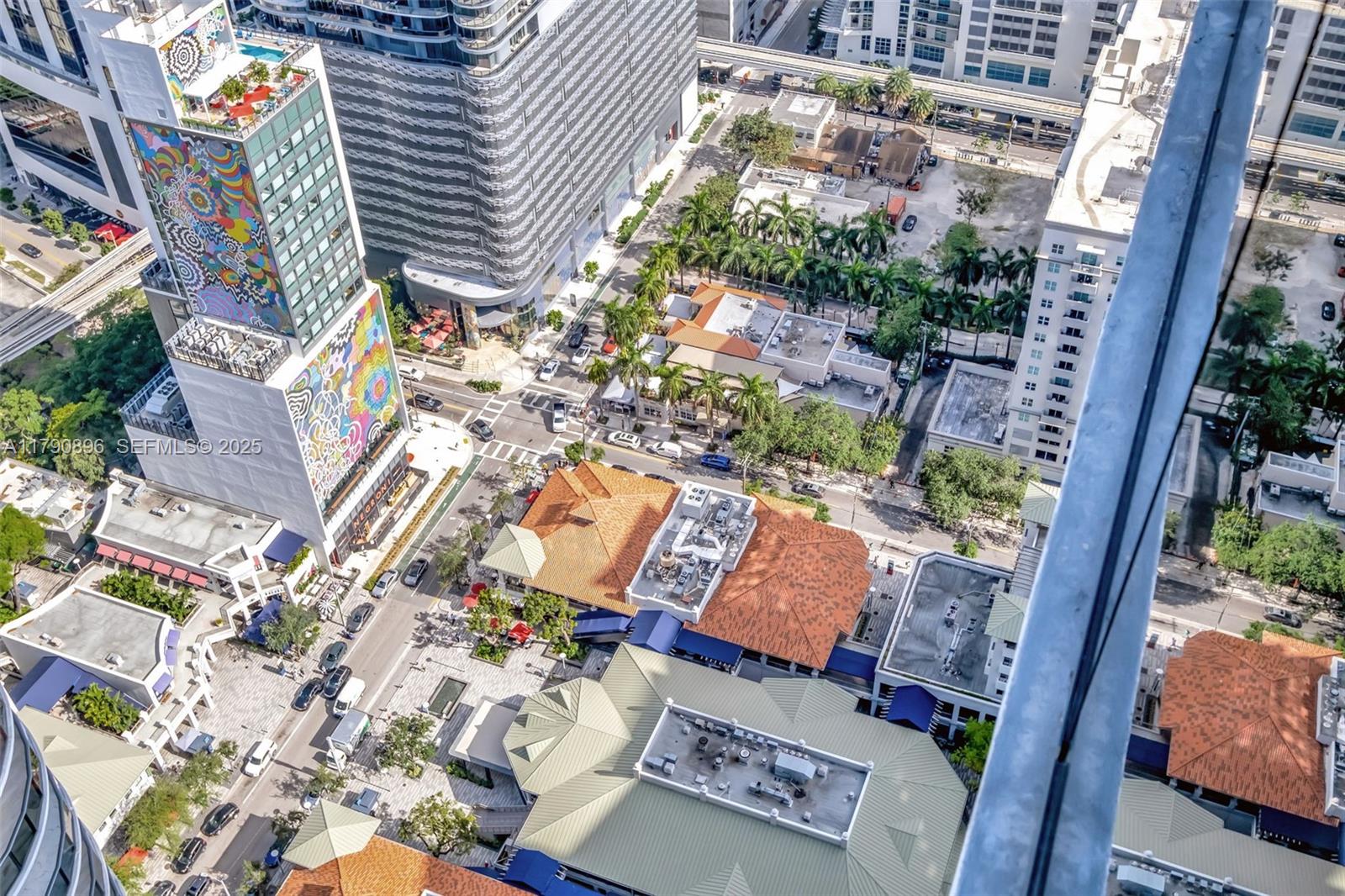 55 SW 9th St #PH4501, Miami FL 33130